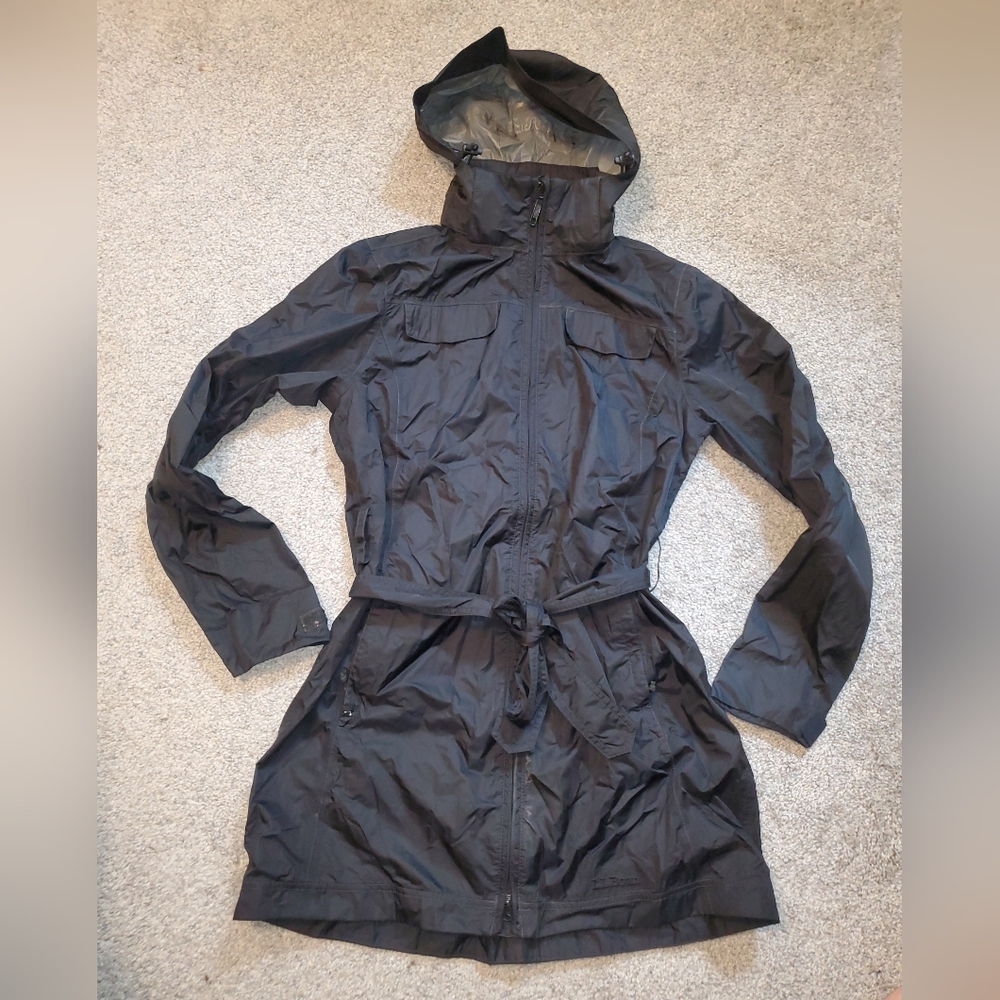 LL Bean Women's Rain Jacket w/ Belt  size XS - Picture 3 of 10